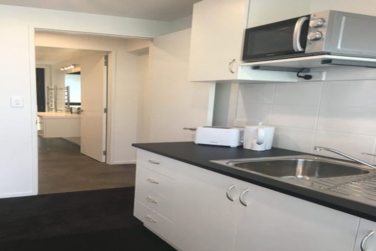 Photo of property in 15 Trinidad Crescent, Grenada Village, Wellington, 6037