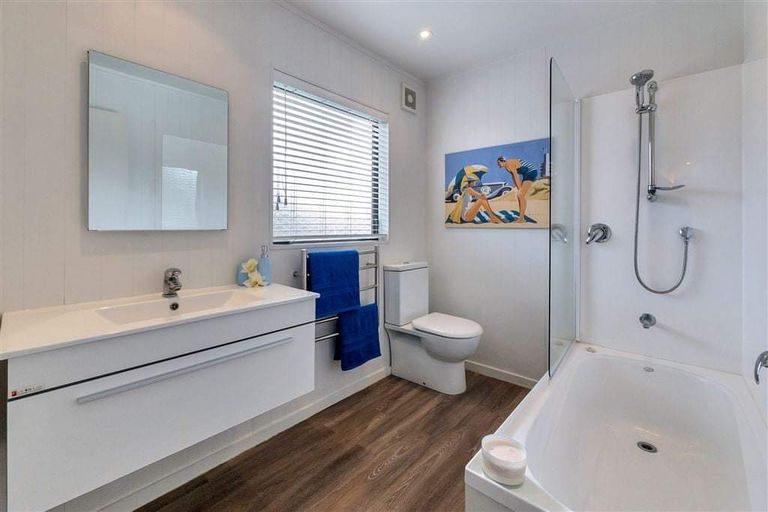 Photo of property in 12/58 Manuroa Road, Takanini, 2112