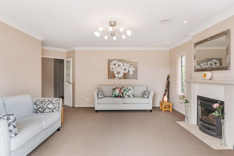 Photo of property in 34 Saint Heliers Place, Papamoa Beach, Papamoa, 3118
