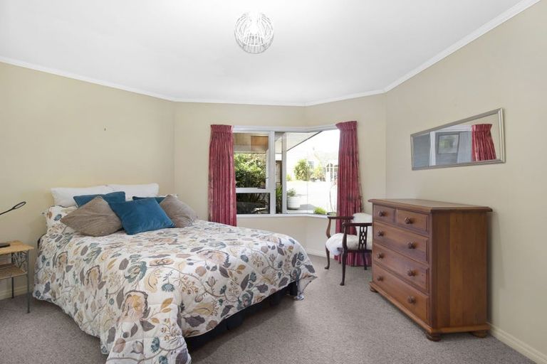 Photo of property in 23 Renown Road, Raumati South, Paraparaumu, 5032