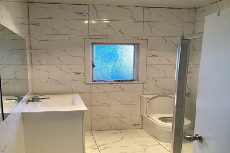 Photo of property in 125 East Tamaki Road, Papatoetoe, Auckland, 2025