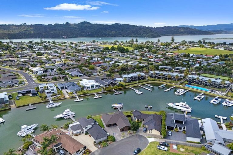 Photo of property in 12 Kelly Place, Whitianga, 3510