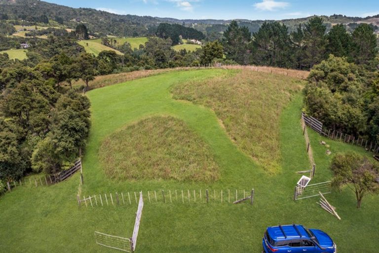 Photo of property in 34 Awhiorangi Promenade, Swanson, Auckland, 0816