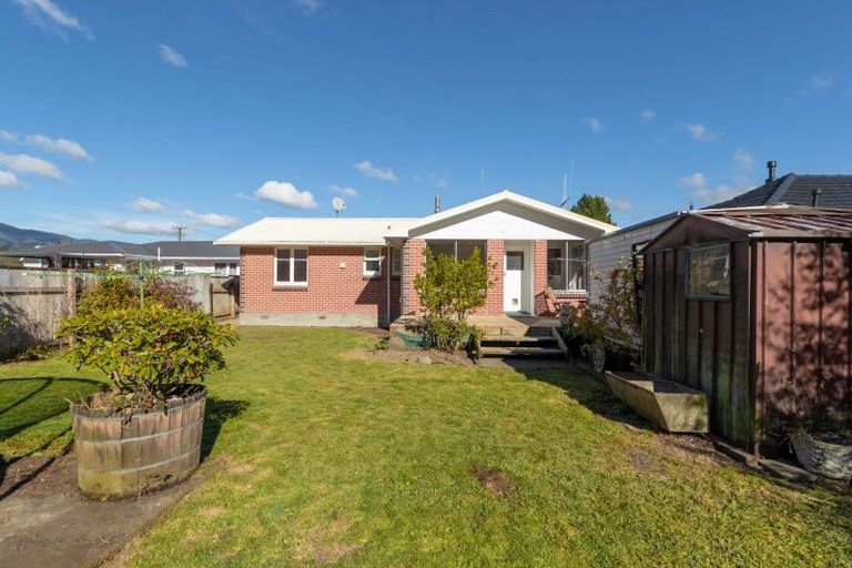 Photo of property in 63 Gillespies Road, Birchville, Upper Hutt, 5018