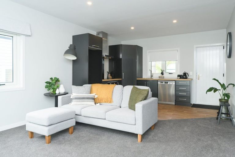 Photo of property in 8a Cuba Street, Takaro, Palmerston North, 4412