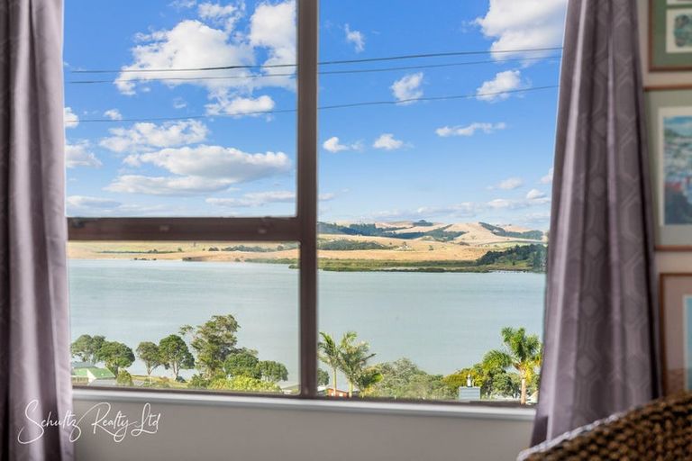 Photo of property in 38 Oxford Street, Whakapirau, Maungaturoto, 0583