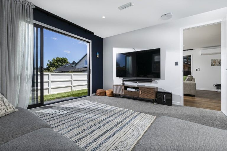 Photo of property in 2a Roland Road, Greenhithe, Auckland, 0632
