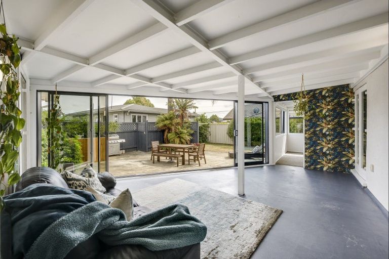 Photo of property in 13 Howard Road, Taradale, Napier, 4112