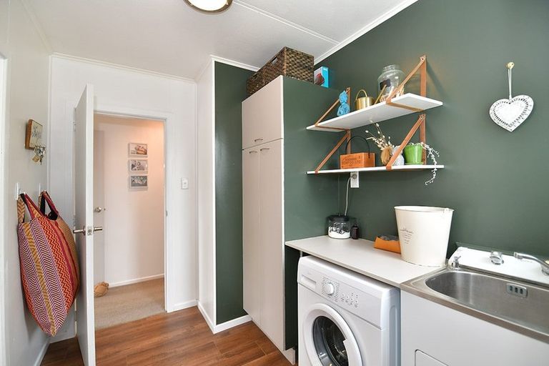 Photo of property in 136 Awaroa Road, Helensville, 0800