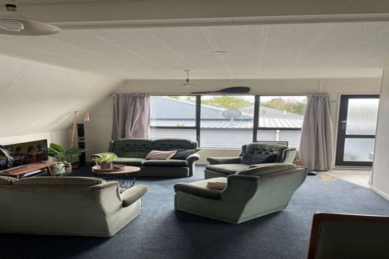 Photo of property in 2/43 Brockworth Place, Riccarton, Christchurch, 8011