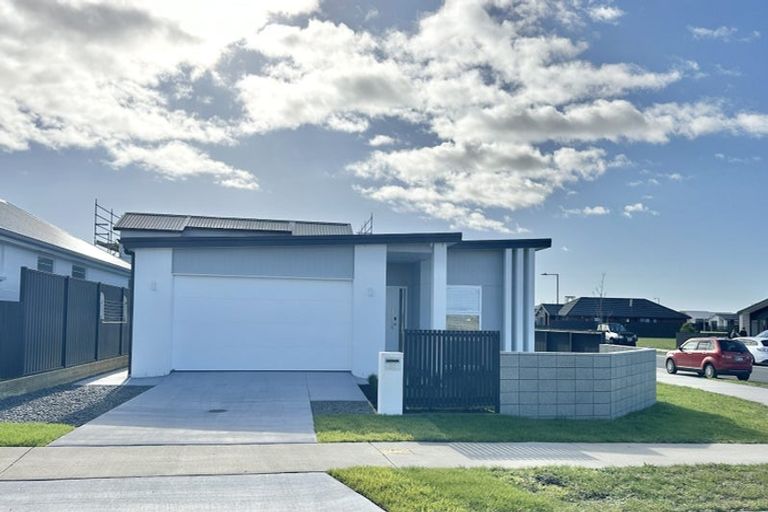 Photo of property in 51 Empire Crescent, Papamoa, 3118