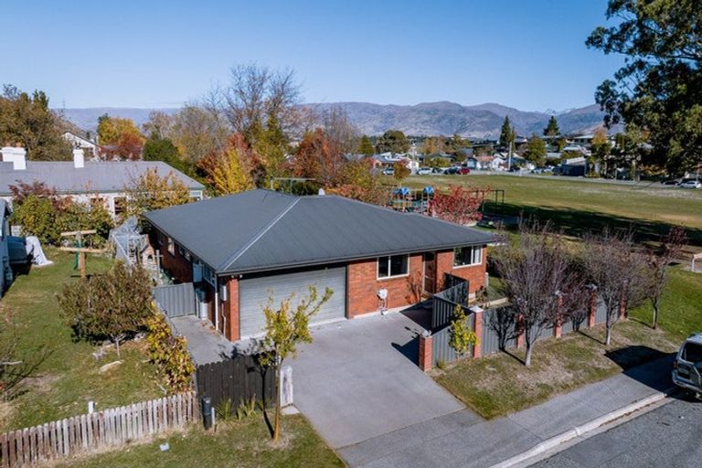 Photo of property in 42 Donegal Street, Cromwell, 9310