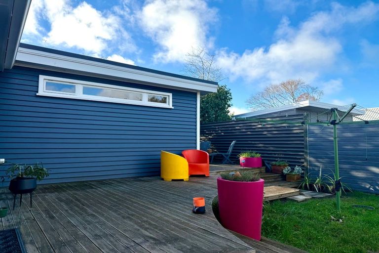 Photo of property in 4 Bateman Avenue, Bryndwr, Christchurch, 8053