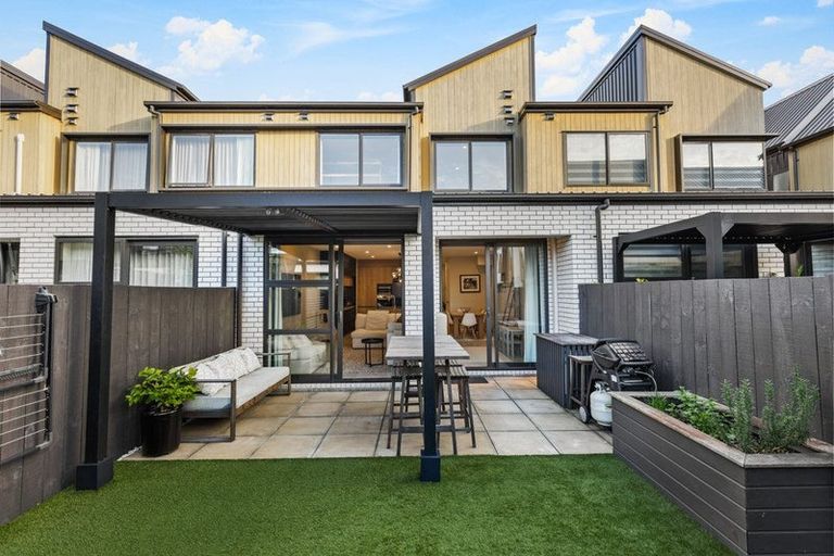 Photo of property in 48 Glidepath Road, Hobsonville, Auckland, 0616