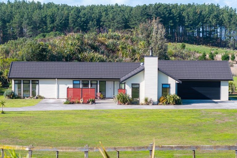 Photo of property in 66 Waitarere Rise Avenue, Waitarere, Levin, 5510