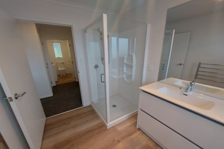 Photo of property in 5 Milla Mae Rise, Woodhill, 0110