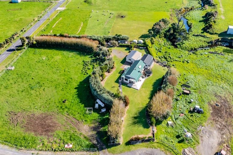 Photo of property in 189 Namu Road, Opunake, 4681