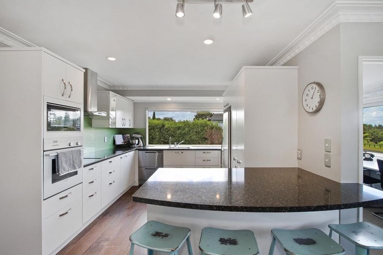 Photo of property in 27 Stella Drive, Clarks Beach, 2122