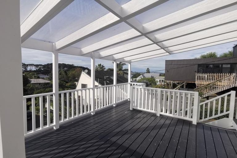 Photo of property in 46 Colonial Road, Birkenhead, Auckland, 0626