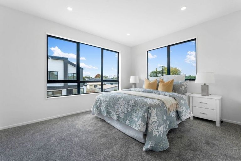 Photo of property in 3/42 Marvon Downs Avenue, Pakuranga Heights, Auckland, 2010