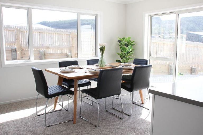 Photo of property in 47 Stockport Grove, Churton Park, Wellington, 6037