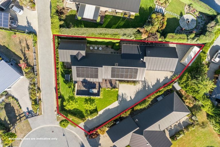 Photo of property in 14 Islington Place, Wanaka, 9305
