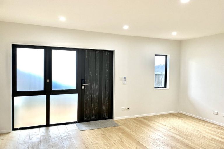 Photo of property in 8/6 Kereru Street, Henderson, Auckland, 0612