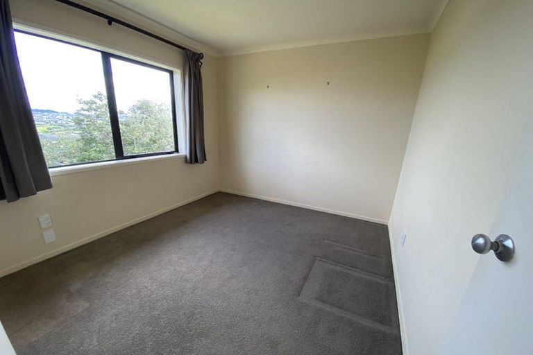 Photo of property in 28 Seamount Drive, Red Beach, 0932