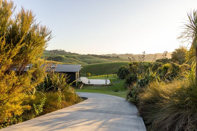 Photo of property in 571 Pakiri Road, Leigh, 0985