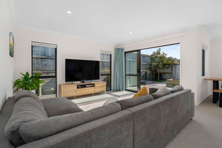 Photo of property in 44 Kapuka Street, Papamoa Beach, Papamoa, 3118