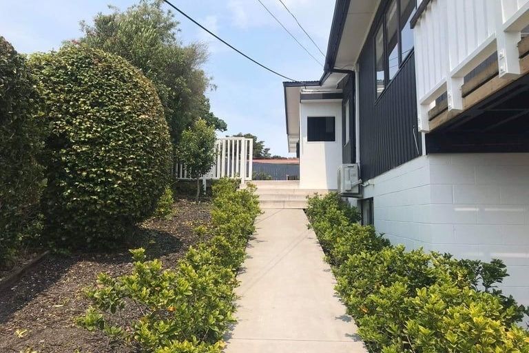 Photo of property in 5 Holiday Road, Stanmore Bay, Whangaparaoa, 0932