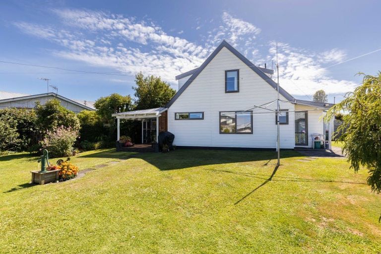 Photo of property in 3 Ngarue Place, Waitara, 4320