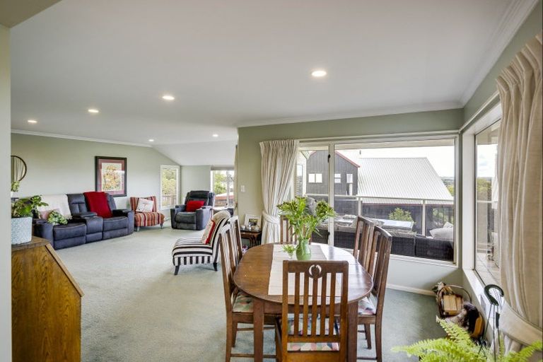 Photo of property in 76a Churchill Drive, Taradale, Napier, 4112