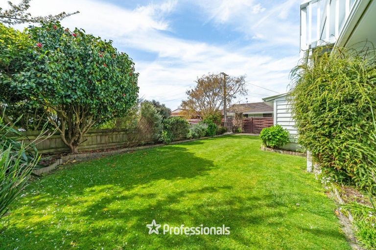 Photo of property in 13 Whites Line West, Woburn, Lower Hutt, 5010