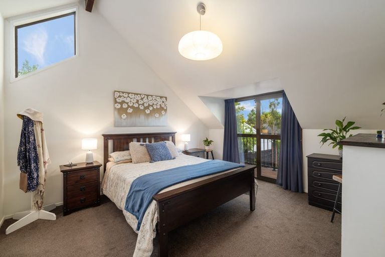 Photo of property in 37b Highland Place, Avonhead, Christchurch, 8042