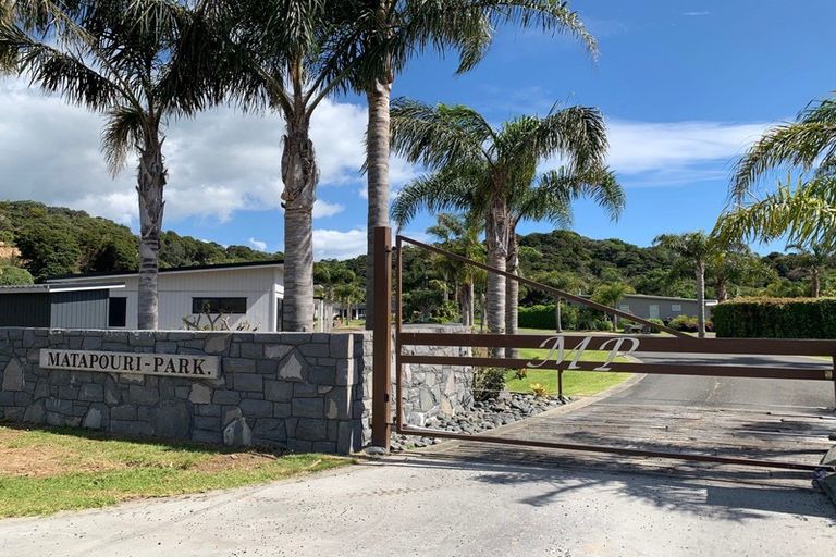 Photo of property in 3 Valencia Place, Matapouri, Whangarei, 0173