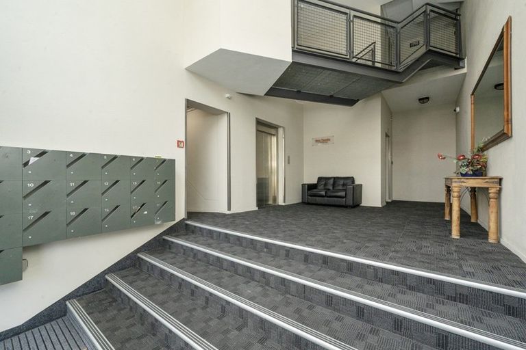 Photo of property in Metro Apartments, 11/220u Thorndon Quay, Pipitea, Wellington, 6011