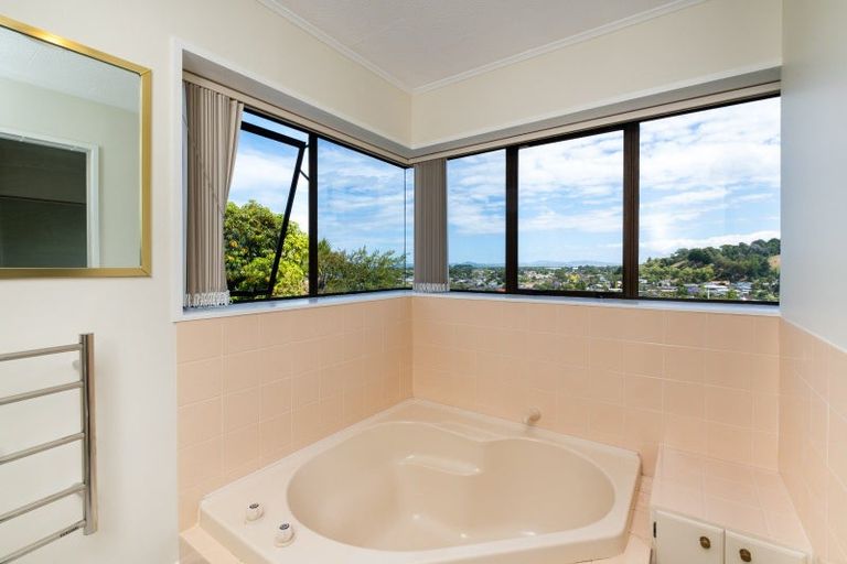 Photo of property in 9 Cumberland Rise, Taradale, Napier, 4112