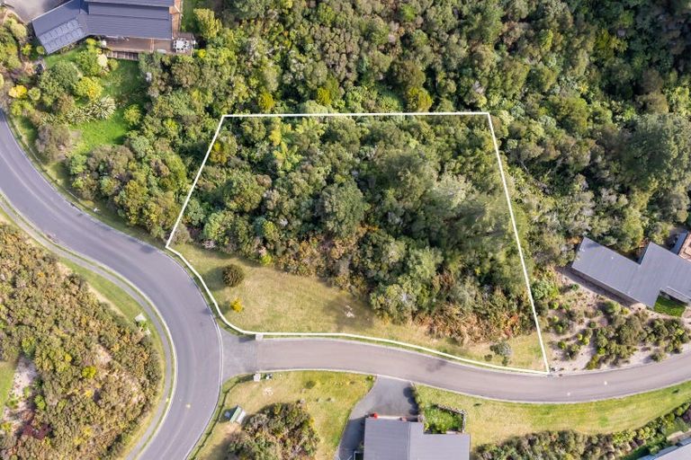 Photo of property in 28 Mount Marua Way, Timberlea, Upper Hutt, 5018