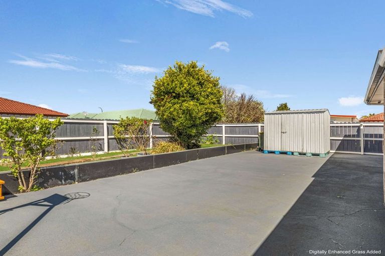 Photo of property in 526 Massey Road, Mangere, Auckland, 2022