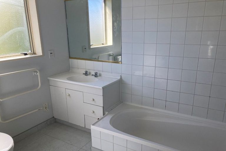 Photo of property in 11a Westerleigh Street, Bishopdale, Christchurch, 8053