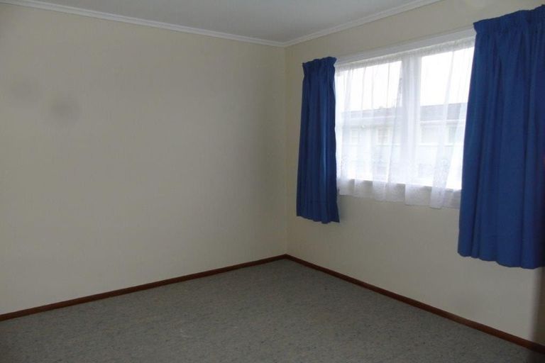 Photo of property in Shakespeare Flats, 8/48 Merton Street, Trentham, Upper Hutt, 5018