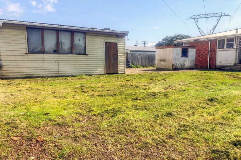 Photo of property in 3 Grundy Place, Otara, Auckland, 2023