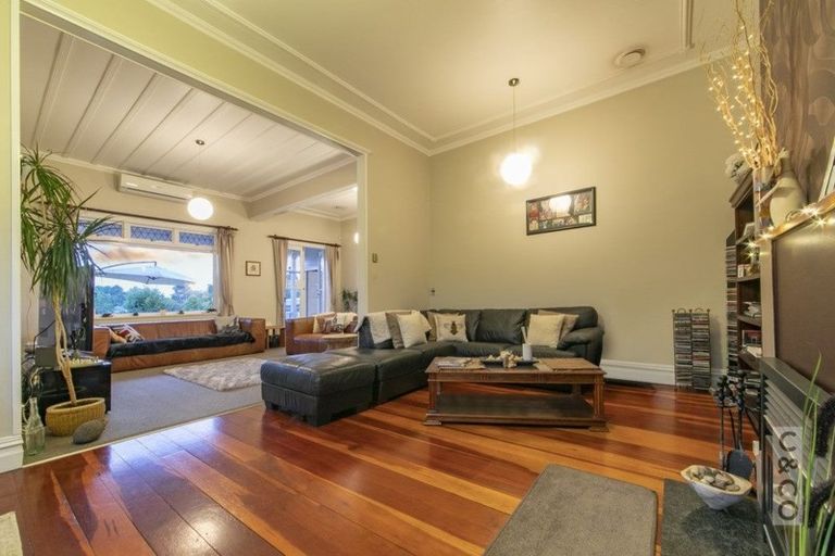 Photo of property in 14 Elliot Street, Riverhead, 0820