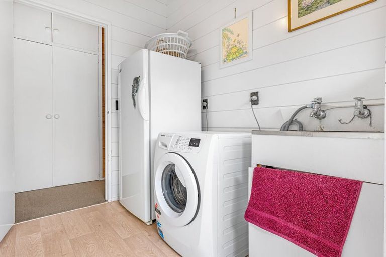 Photo of property in 9 Leeton Drive, Waipukurau, 4200