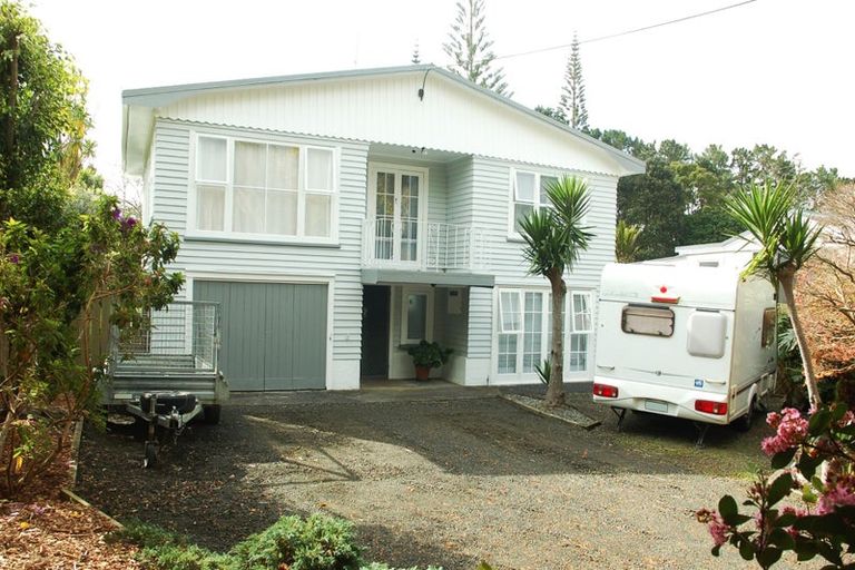 Photo of property in 28 James Mcleod Road, Shelly Beach, Helensville, 0874