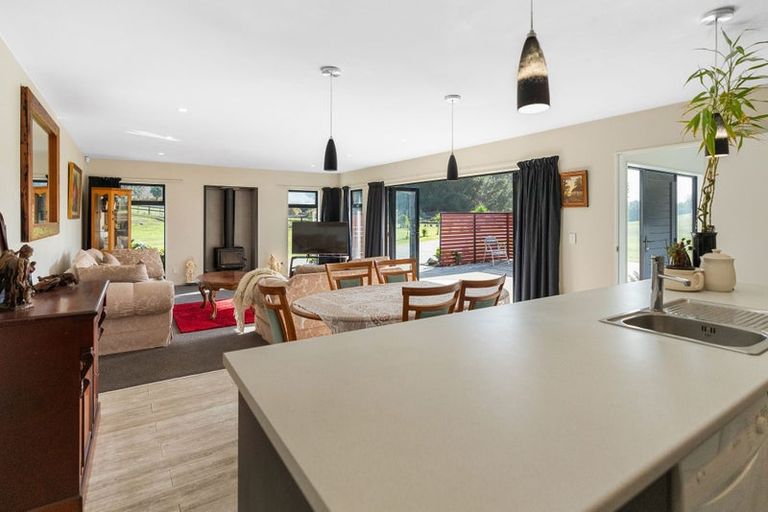 Photo of property in 66 Waitarere Rise Avenue, Waitarere, Levin, 5510