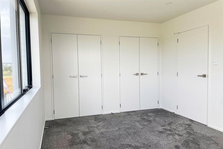 Photo of property in 6 Harikoa Way, Karaka, 2113