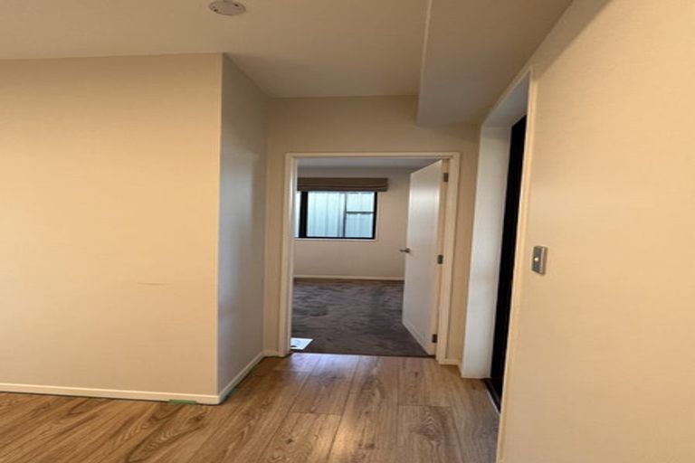 Photo of property in 9 Haku Road, Flat Bush, Auckland, 2019