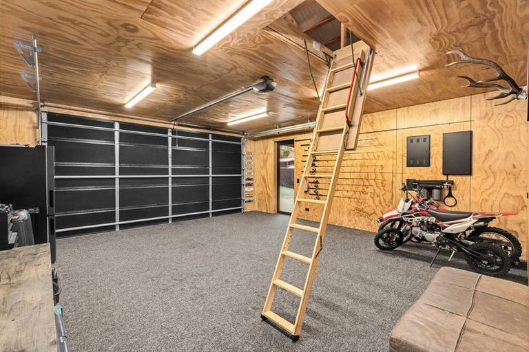 Photo of property in 6 Woodpecker Street, Lake Hawea, Wanaka, 9382